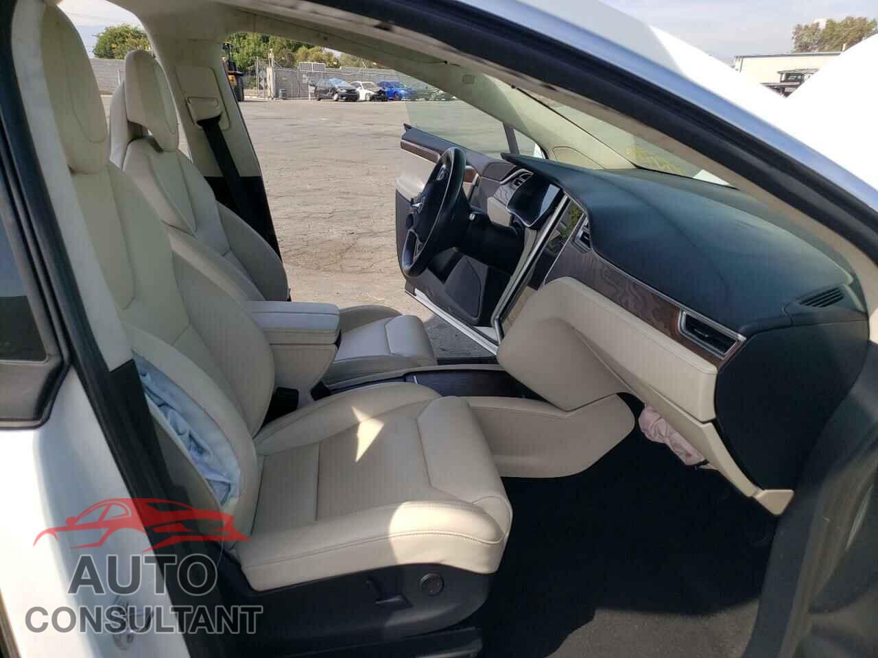 TESLA MODEL X 2017 - 5YJXCBE21HF066338