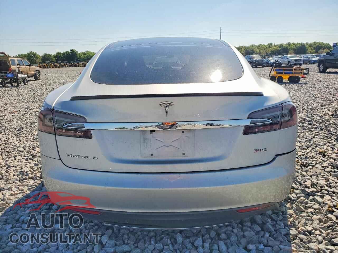 TESLA MODEL S 2013 - 5YJSA1DP7DFP13116