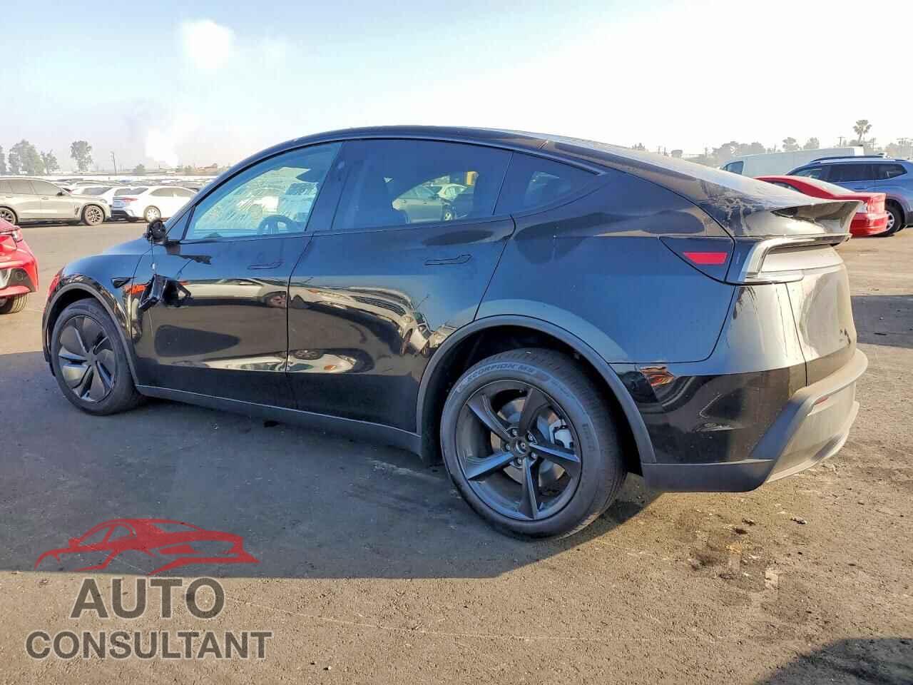 TESLA MODEL Y 2026 - 7SAYGDED1TF560166