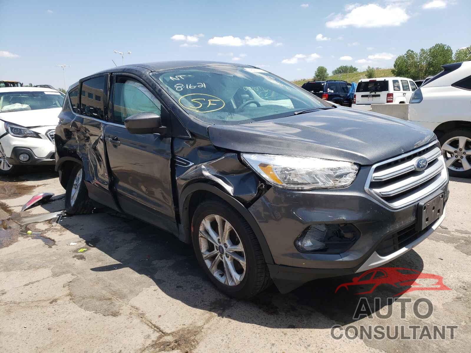 FORD ESCAPE 2017 - 1FMCU9G96HUA24667