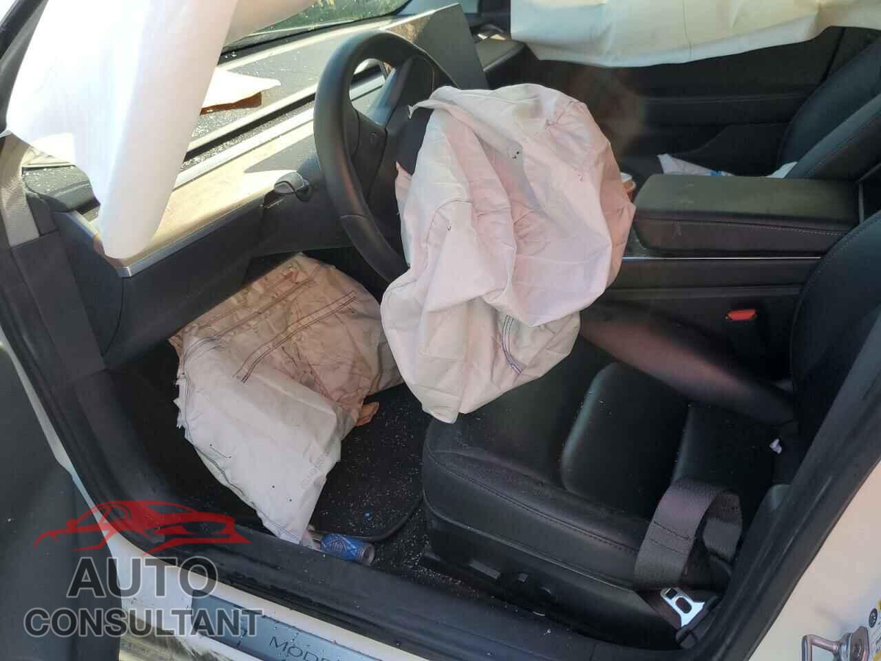 TESLA MODEL 3 2020 - 5YJ3E1EB8LF770323