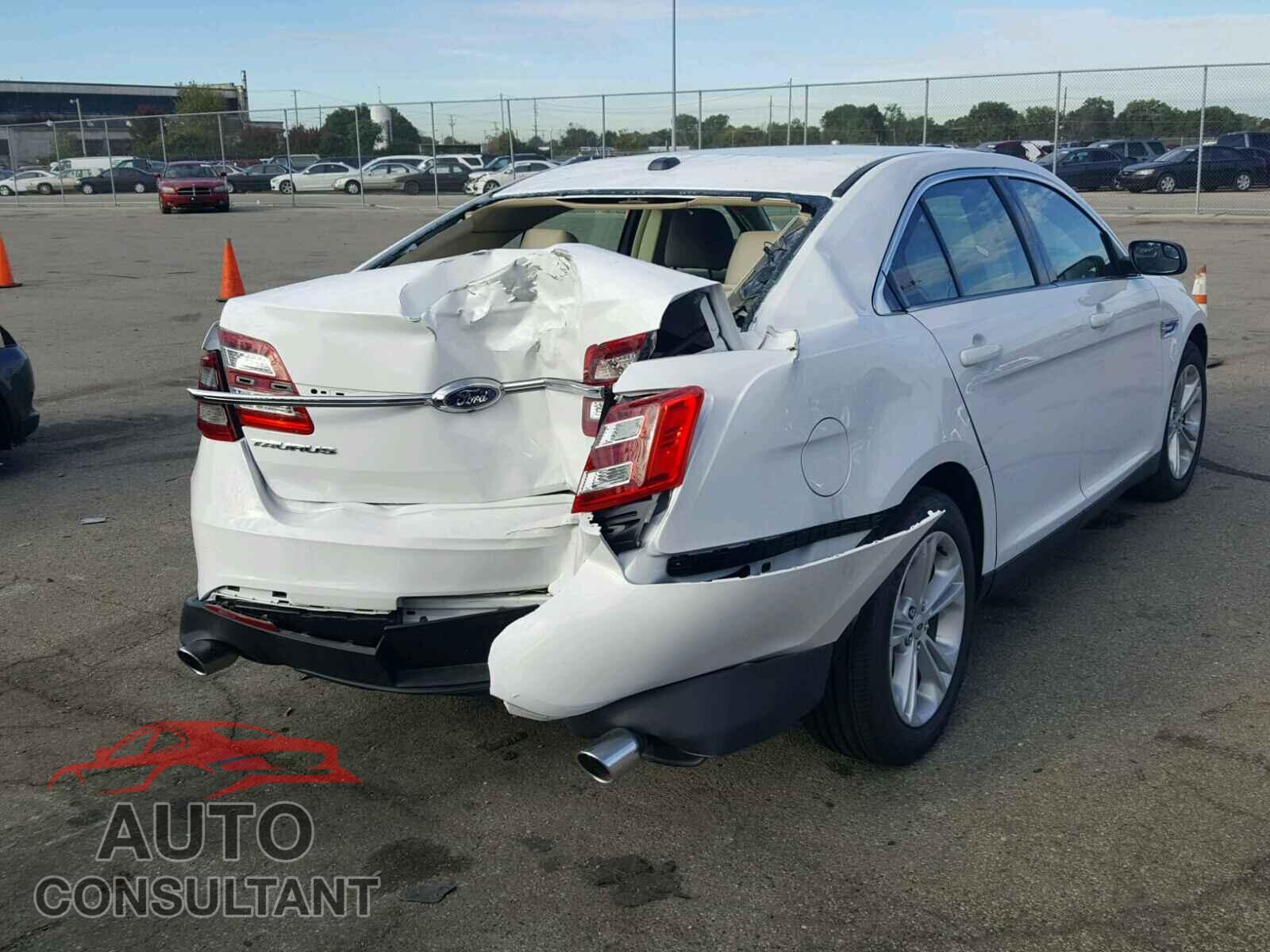 FORD TAURUS 2018 - 1FAHP2D84JG123115