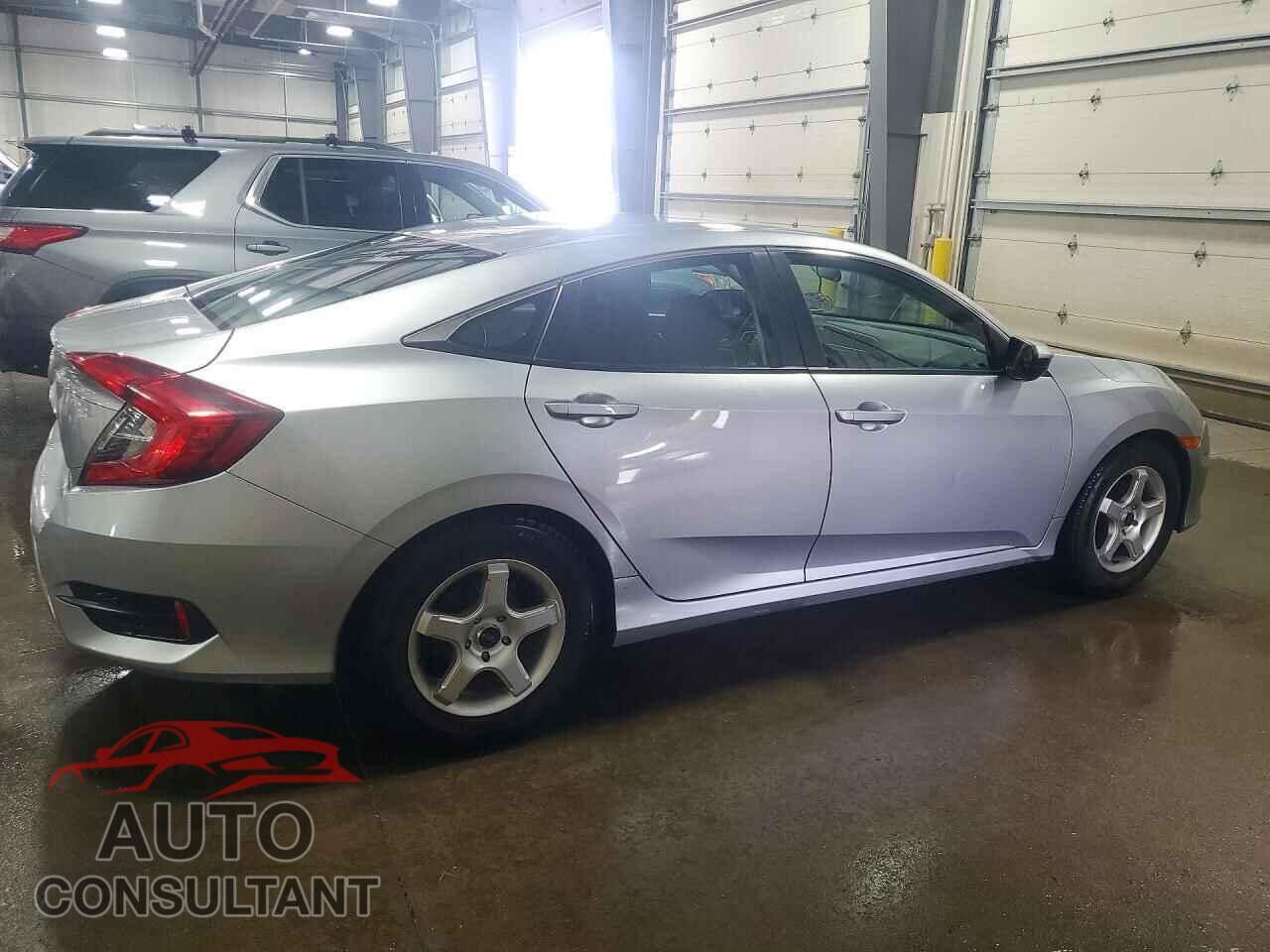 HONDA CIVIC 2018 - 19XFC2E55JE011859