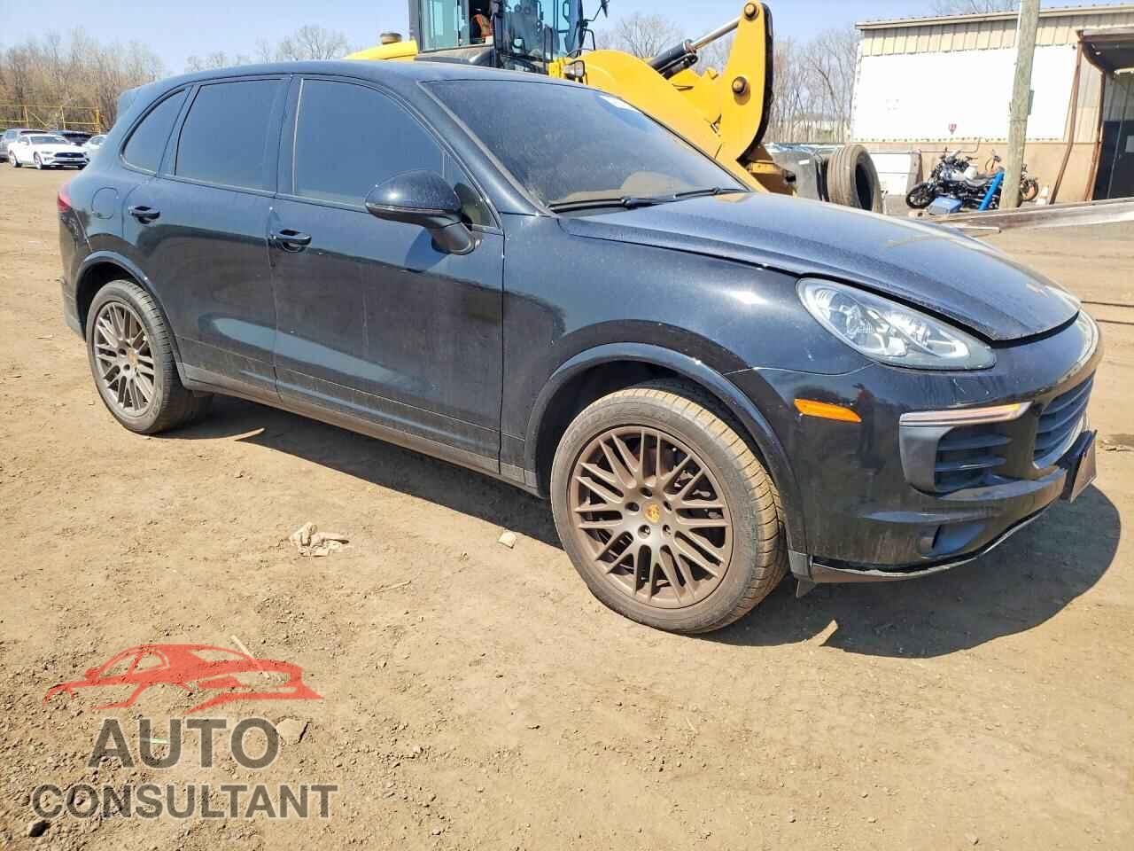 PORSCHE CAYENNE 2017 - WP1AA2A21HKA85796