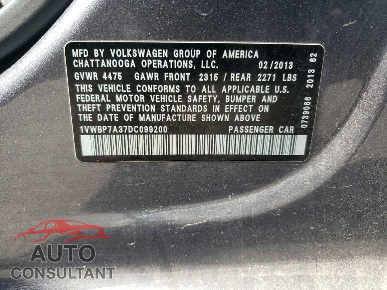 VOLKSWAGEN PASSAT 2013 - 1VWBP7A37DC099200