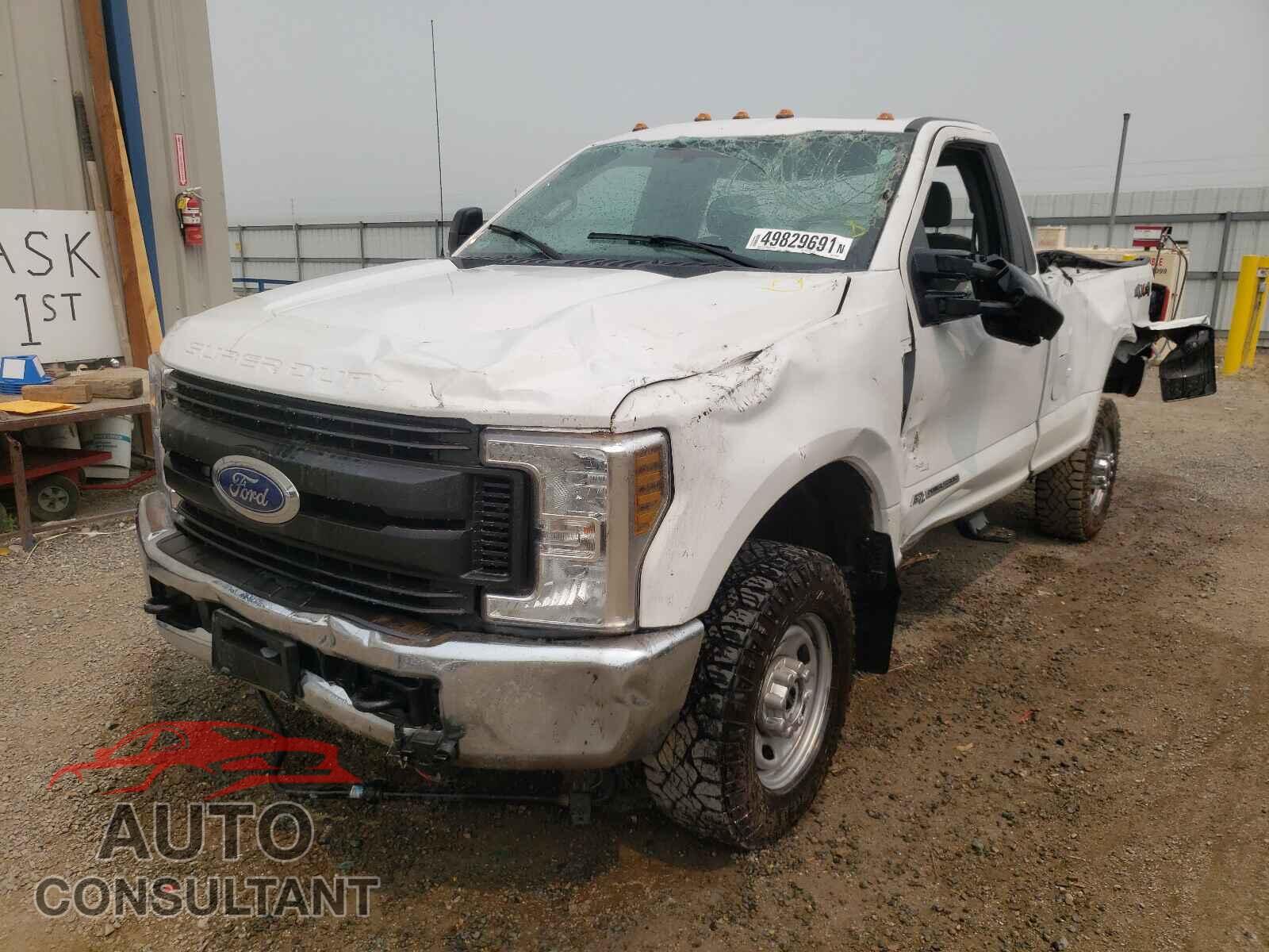 FORD F350 2019 - 1FTRF3BT2KEG45639
