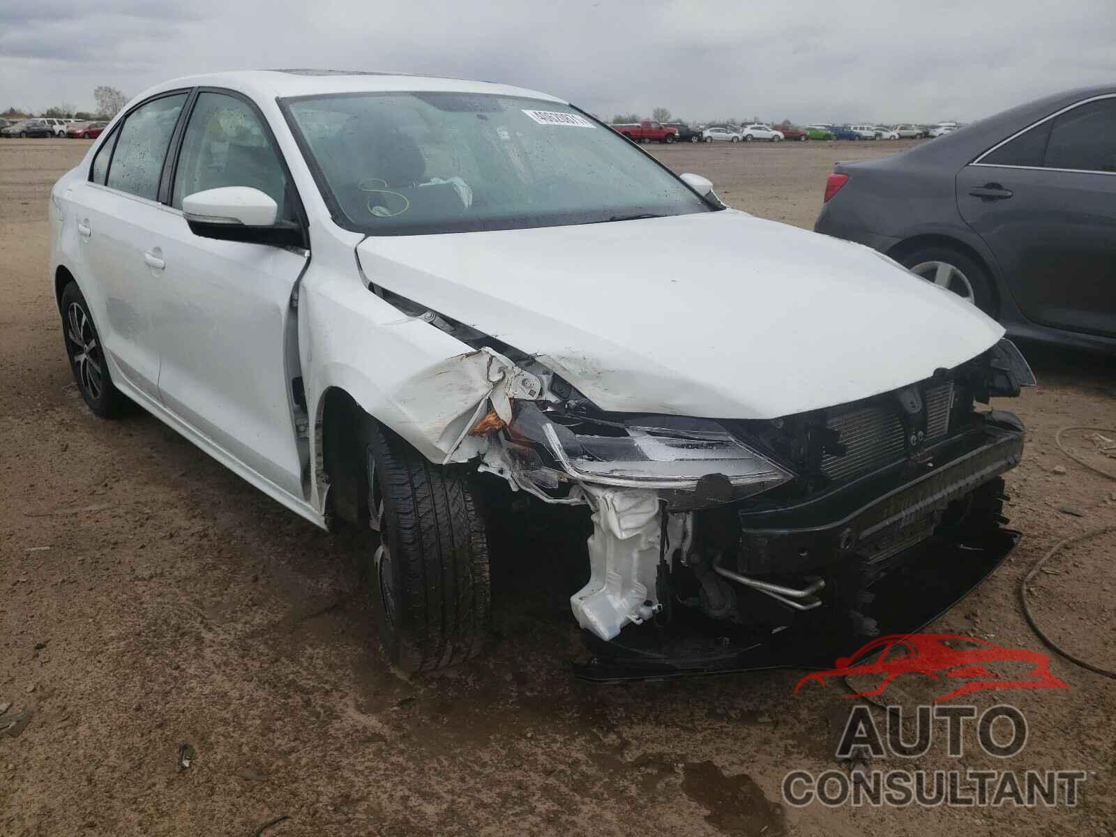 VOLKSWAGEN JETTA 2017 - 3VWDB7AJXHM392969