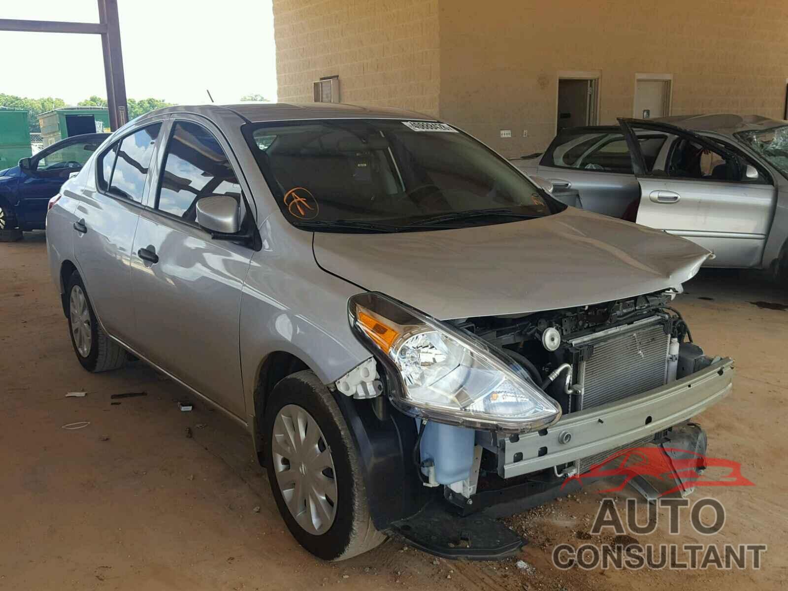 NISSAN VERSA 2017 - 3N1CN7AP5HL881444