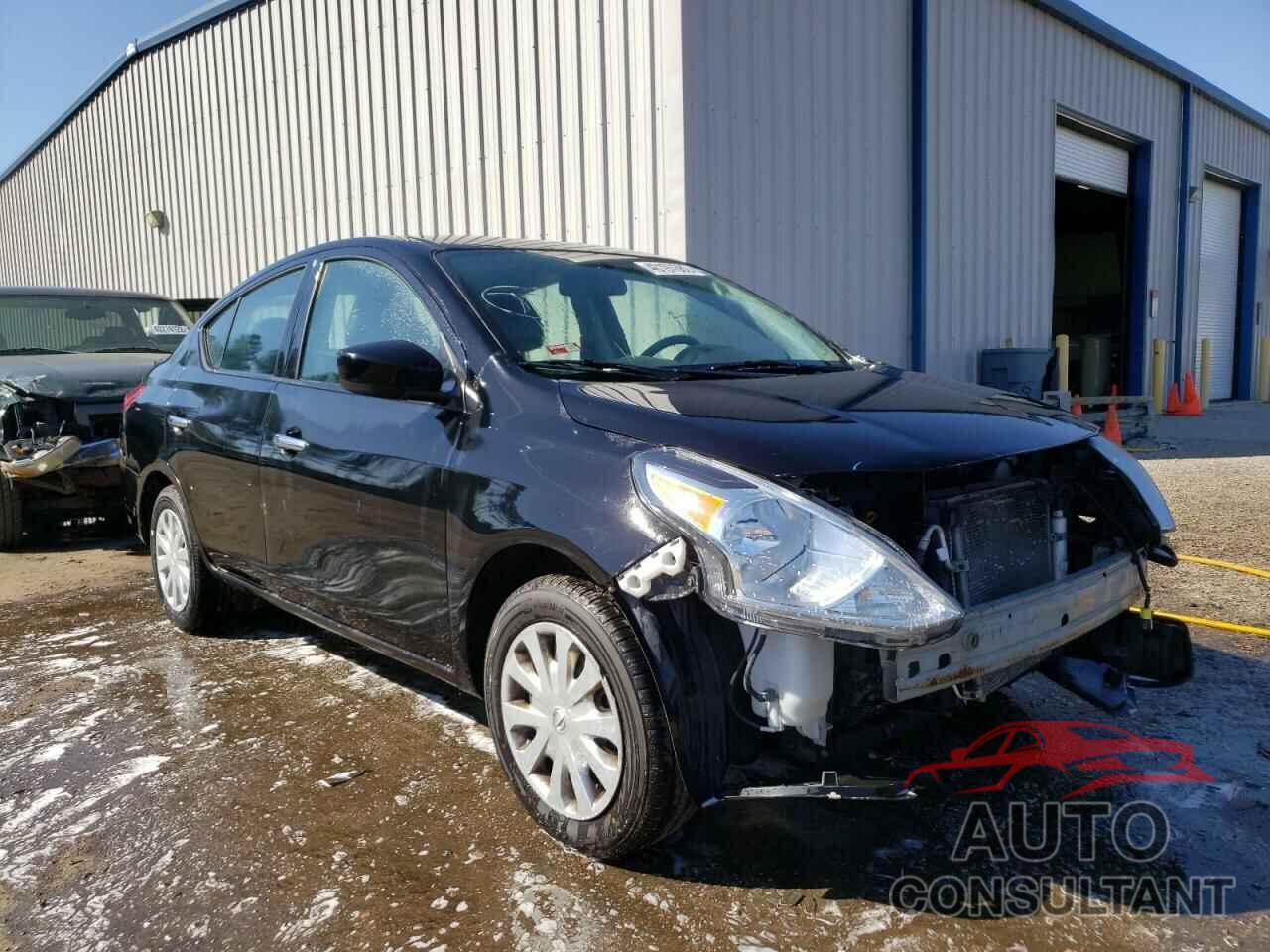 NISSAN VERSA 2018 - 3N1CN7AP6JL812221