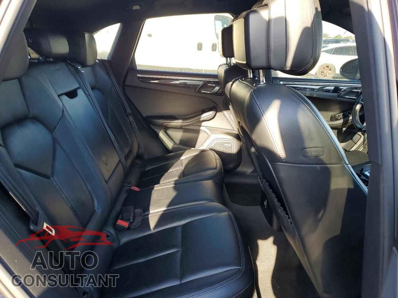 PORSCHE MACAN 2017 - WP1AA2A51HLB02357