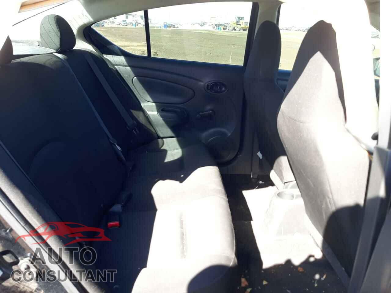 NISSAN VERSA 2017 - 3N1CN7AP1HL802187