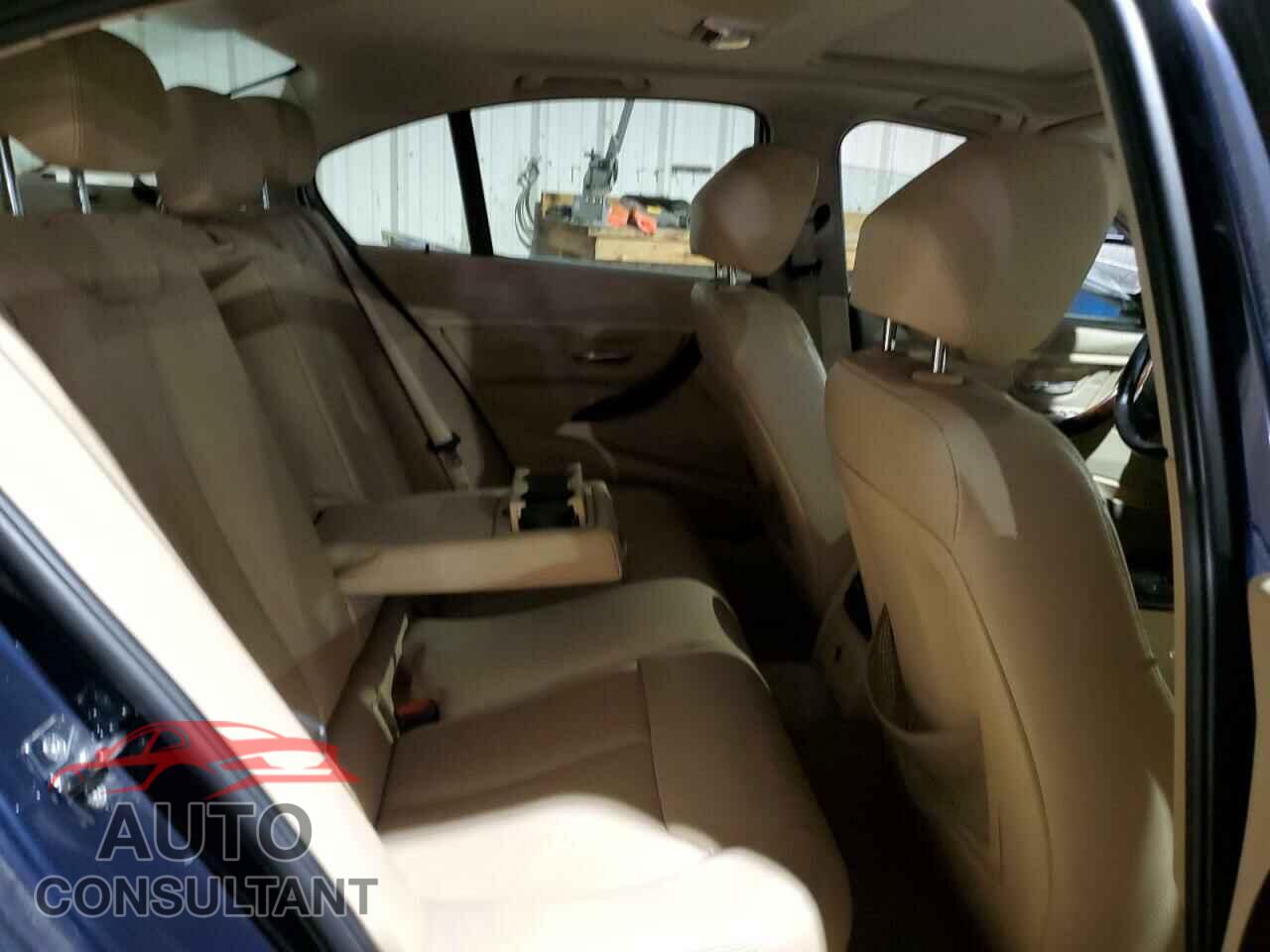 BMW 3 SERIES 2013 - WBA3A5C58DF351205