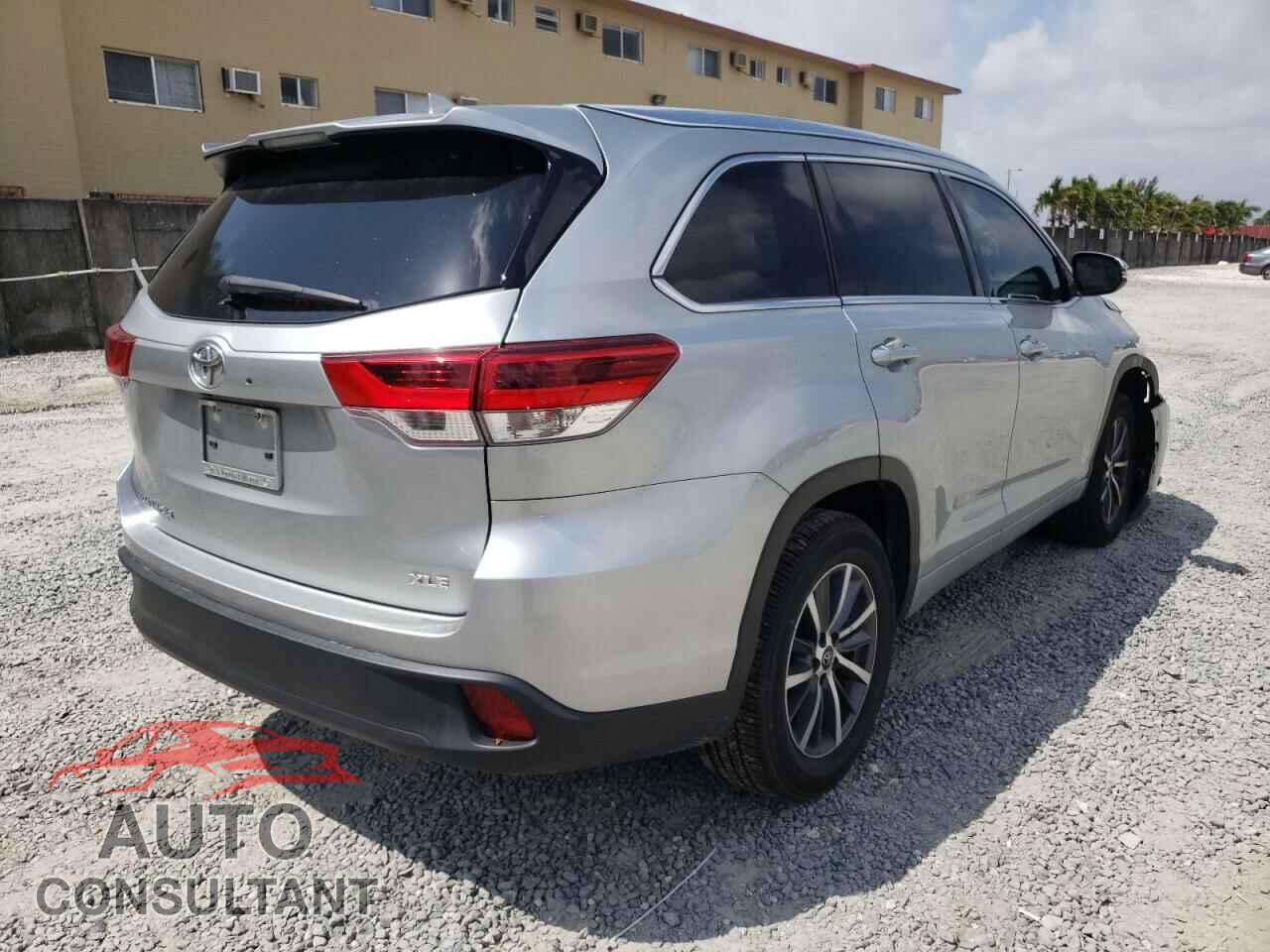 TOYOTA HIGHLANDER 2017 - 5TDKZRFH3HS520122