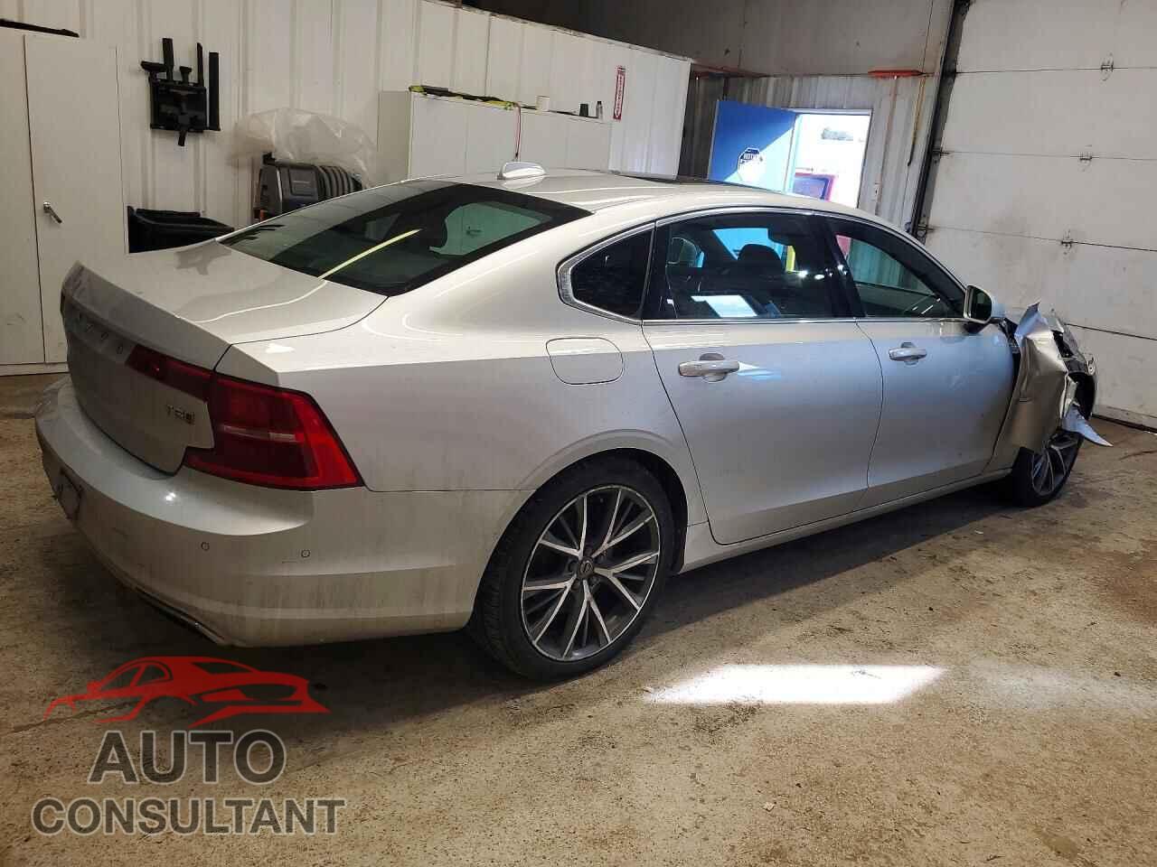 VOLVO S90 2018 - LVY982MK3JP035186
