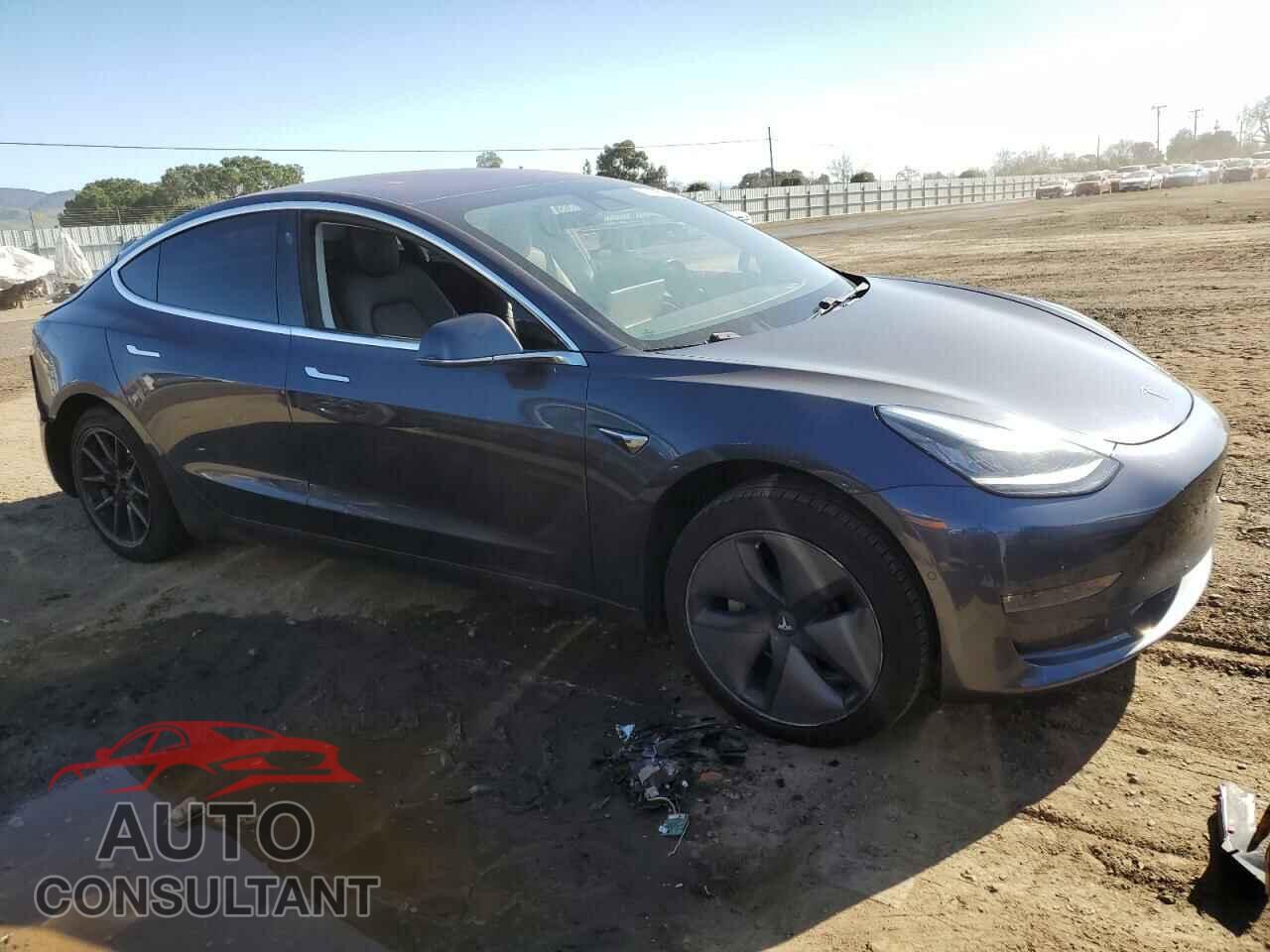 TESLA MODEL 3 2018 - 5YJ3E1EA4JF008577