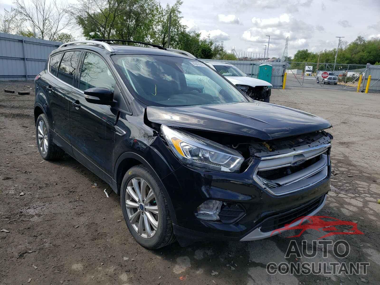 FORD ESCAPE 2017 - 1FMCU9J96HUB50780