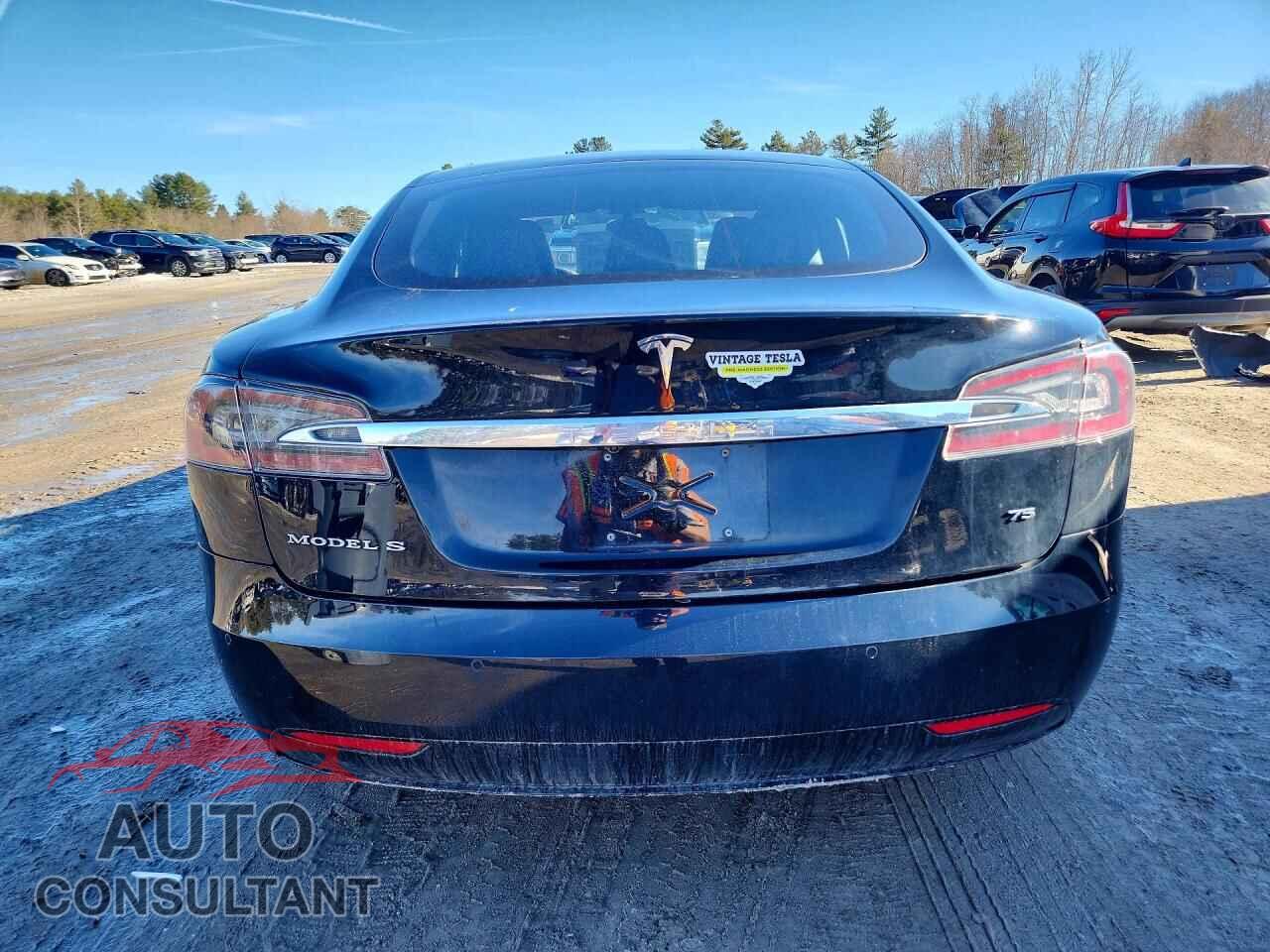 TESLA MODEL S 2017 - 5YJSA1E17HF177834