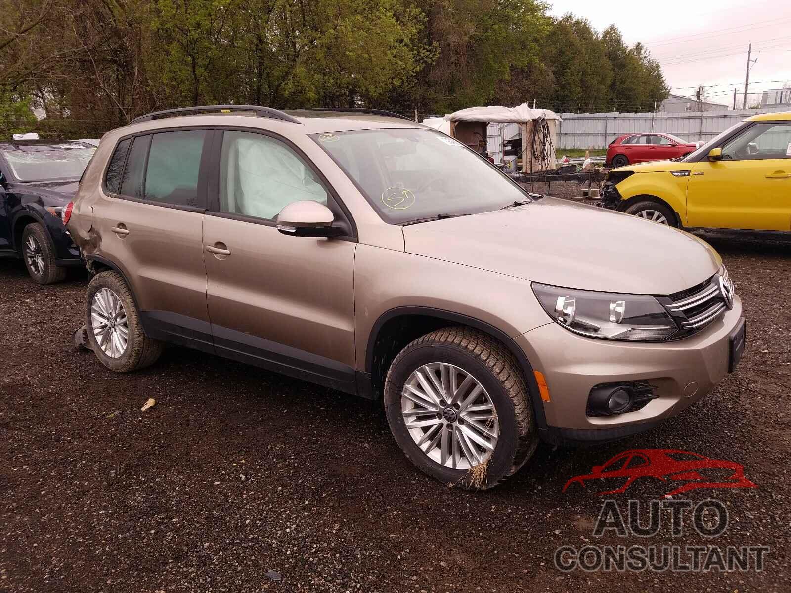 VOLKSWAGEN TIGUAN 2016 - WVGJV7AX2GW058057