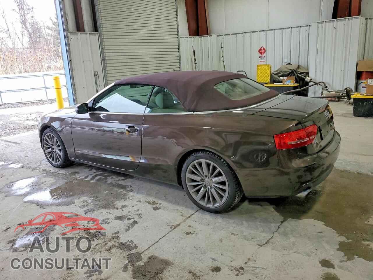 AUDI A5 2011 - WAULFAFH7BN003205