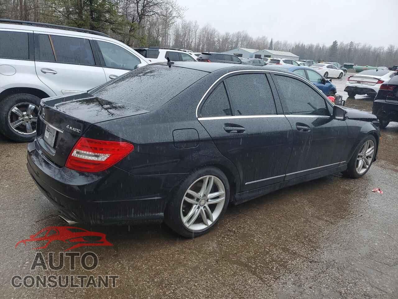 MERCEDES-BENZ C-CLASS 2012 - WDDGF8FB3CA735614