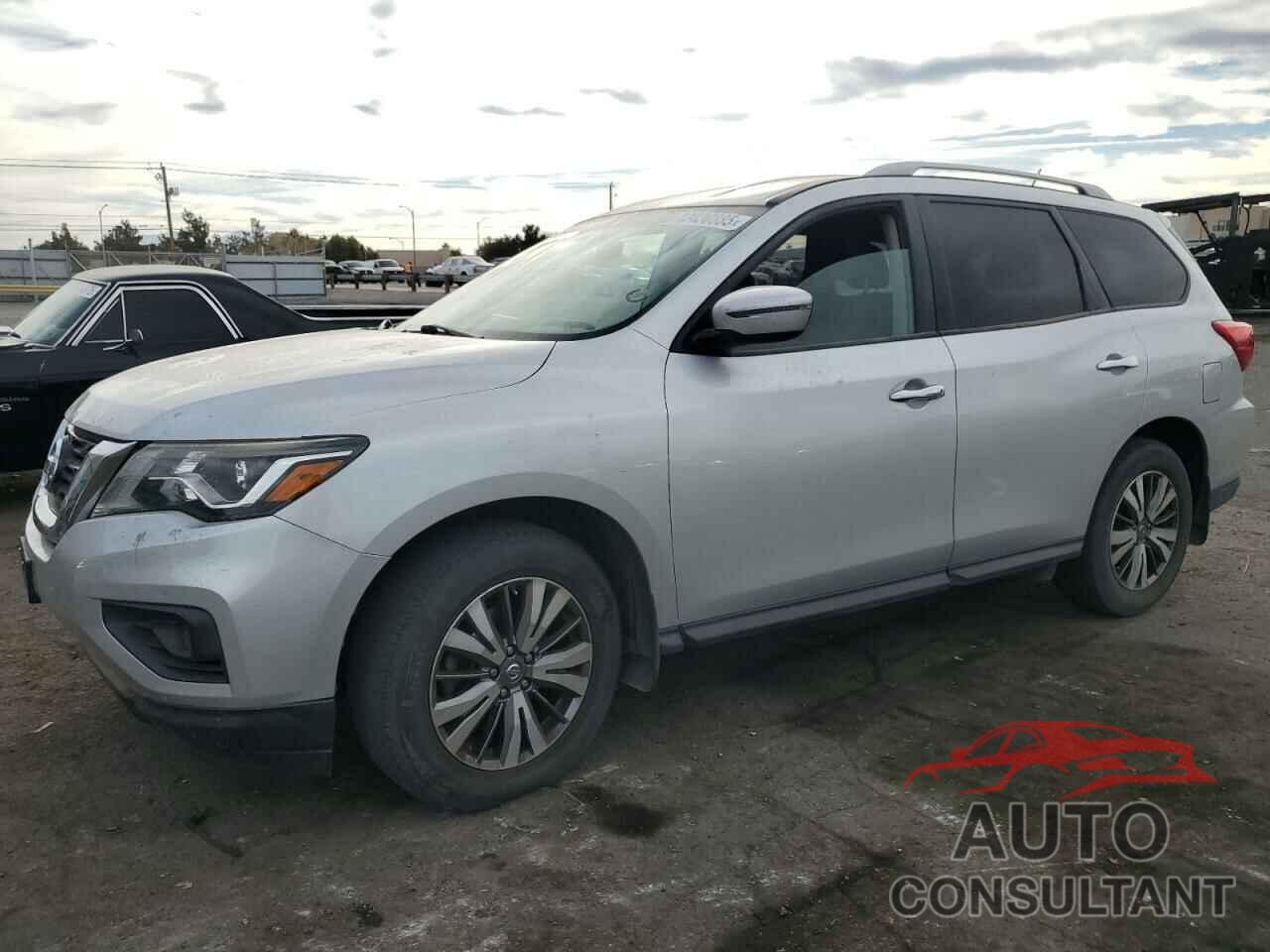 NISSAN PATHFINDER 2018 - 5N1DR2MM1JC644182