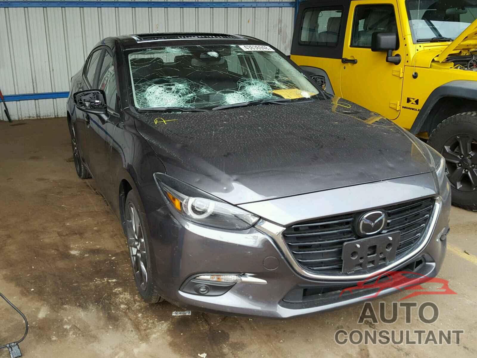 MAZDA 3 2018 - 3MZBN1W37JM161281