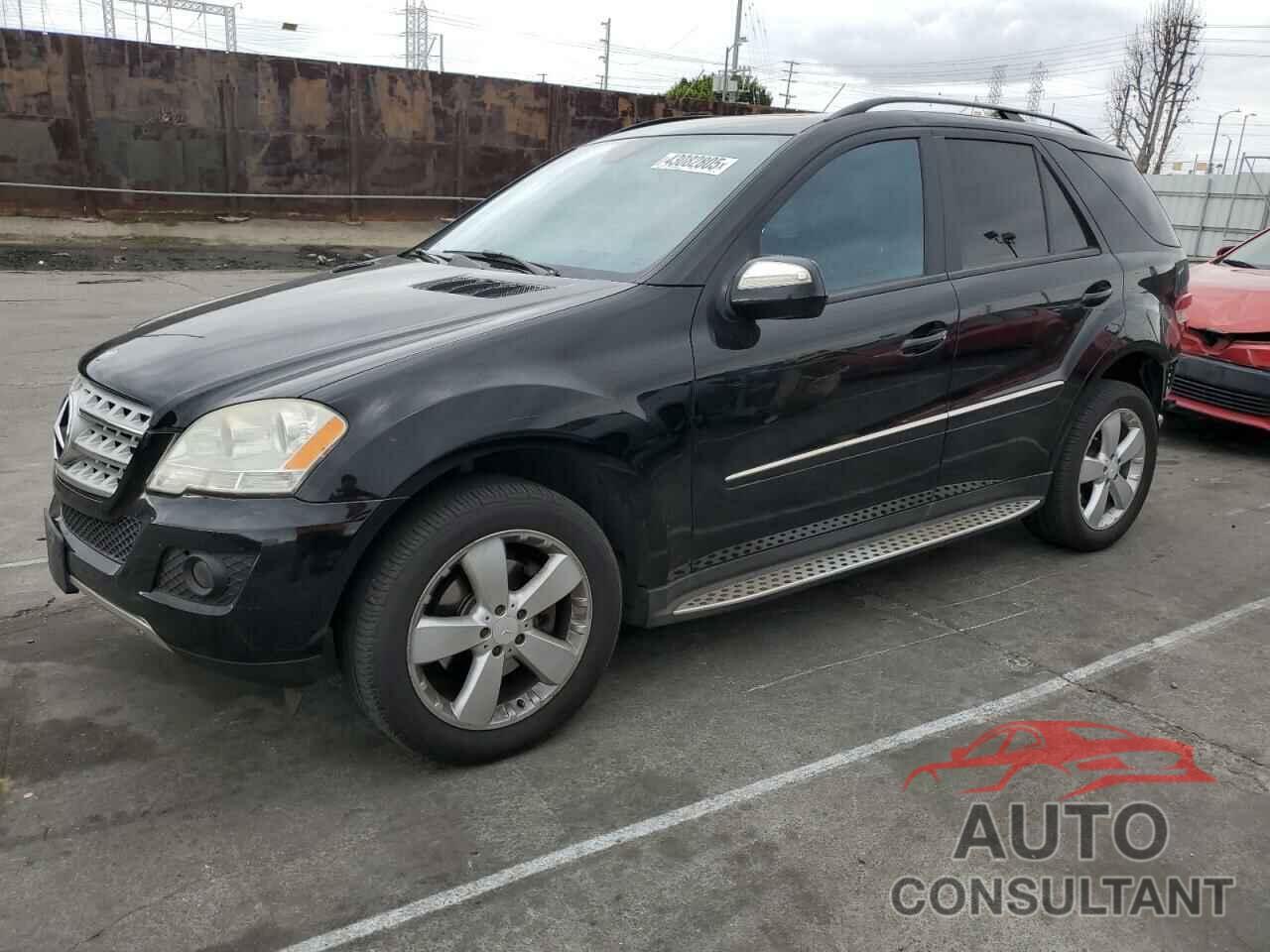 MERCEDES-BENZ M-CLASS 2009 - 4JGBB56E89A524440