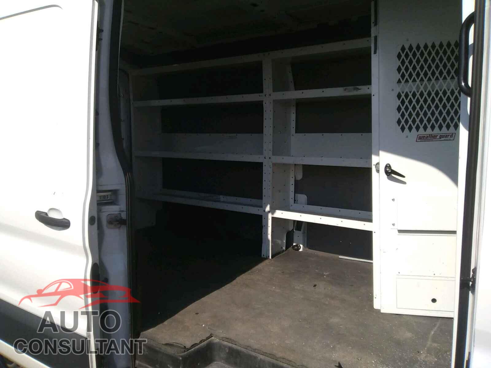 FORD TRANSIT CO 2017 - 1FTYR2CM3HKB15372