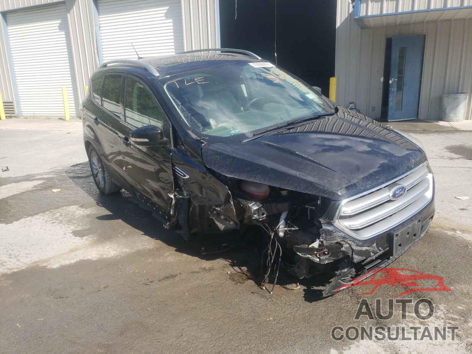 FORD ESCAPE 2017 - 1FMCU9J91HUC06219