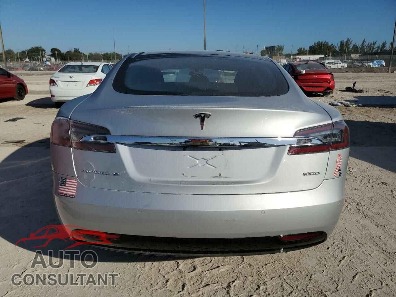 TESLA MODEL S 2018 - 5YJSA1E21JF241378