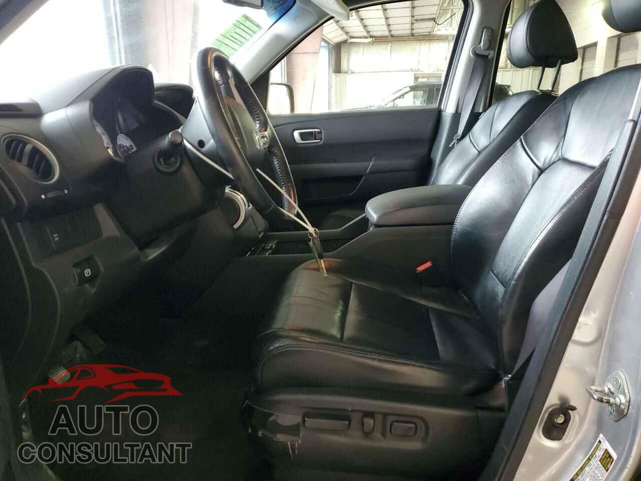 HONDA PILOT 2011 - 5FNYF4H52BB098512