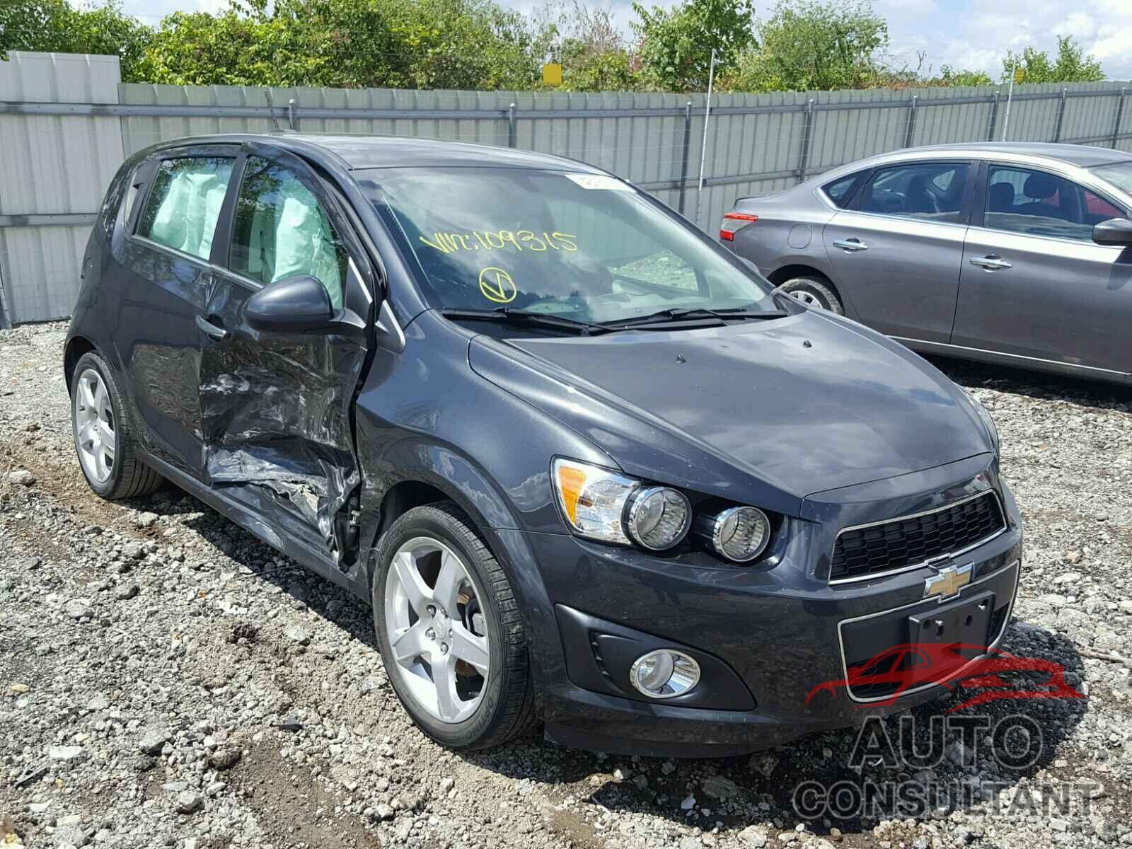 CHEVROLET SONIC 2015 - 1G1JE6SB7F4109315