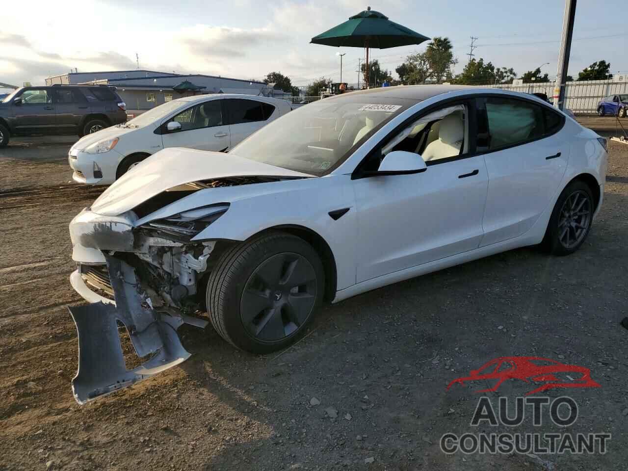 TESLA MODEL 3 2022 - 5YJ3E1EA0NF147997