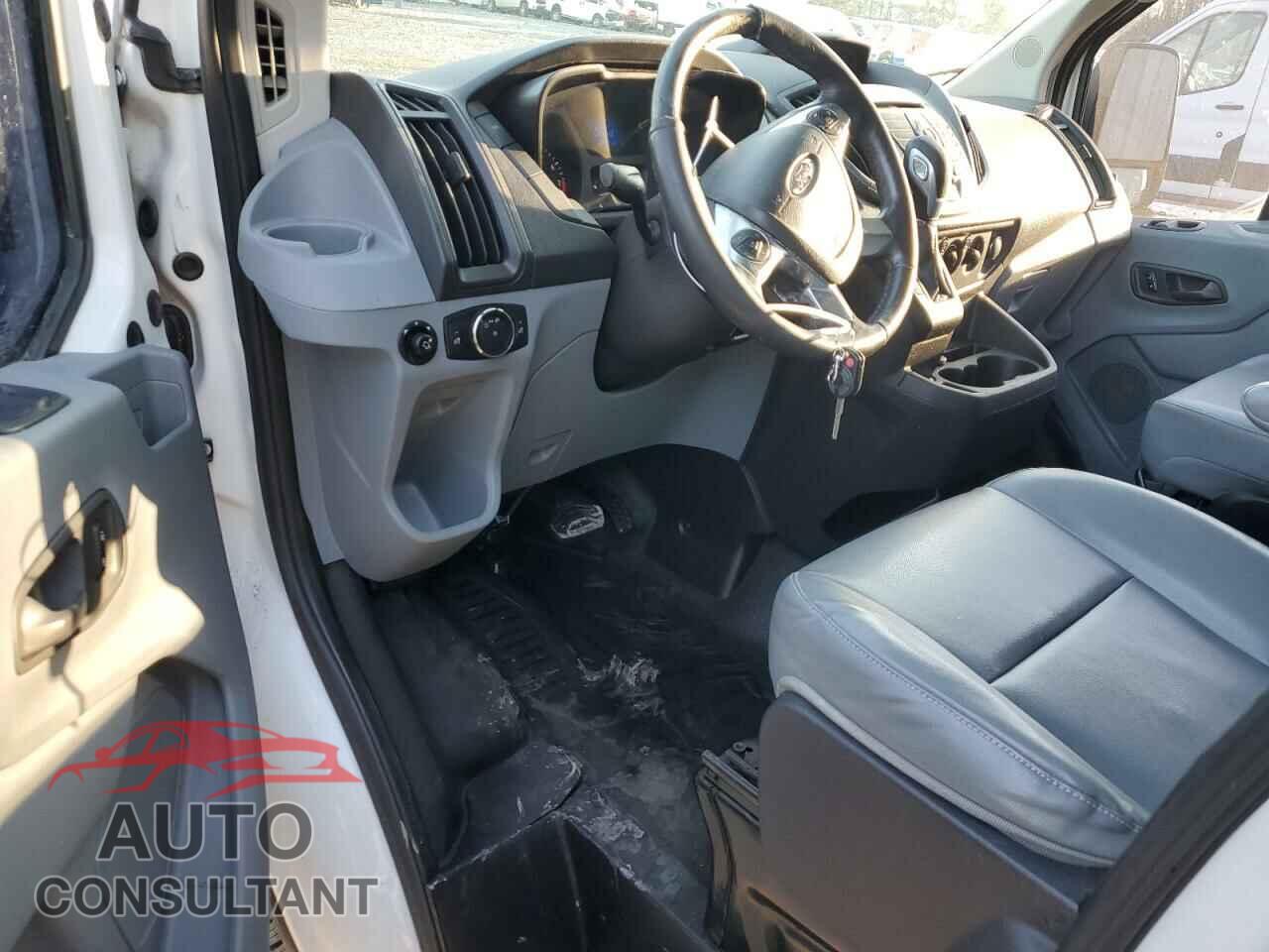 FORD TRANSIT 2016 - 1FTYR2CM3GKA00107
