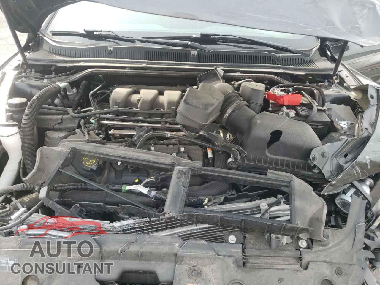 FORD TAURUS 2017 - 1FAHP2E88HG120680