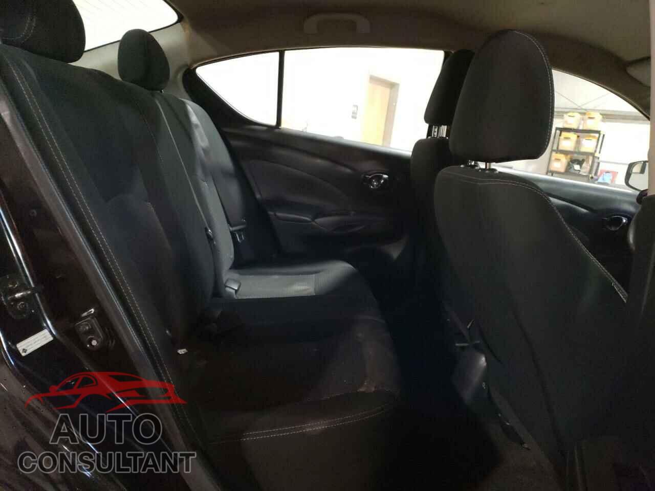 NISSAN VERSA 2017 - 3N1CN7APXHL834393