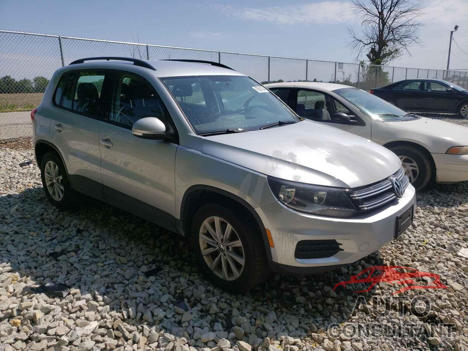 VOLKSWAGEN TIGUAN 2017 - WVGBV7AX3HK054726