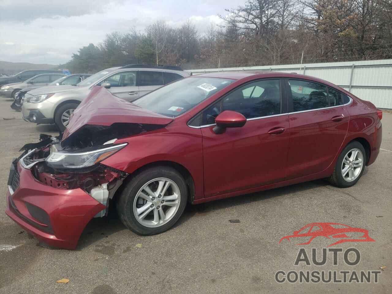 CHEVROLET CRUZE 2018 - 1G1BE5SM8J7210029