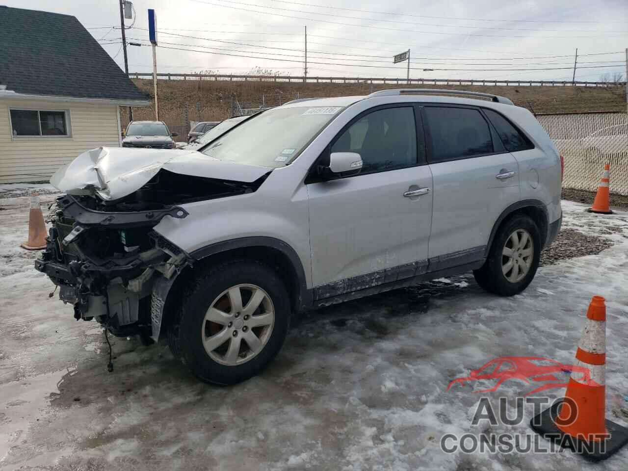 KIA SORENTO 2011 - 5XYKT4A15BG158006