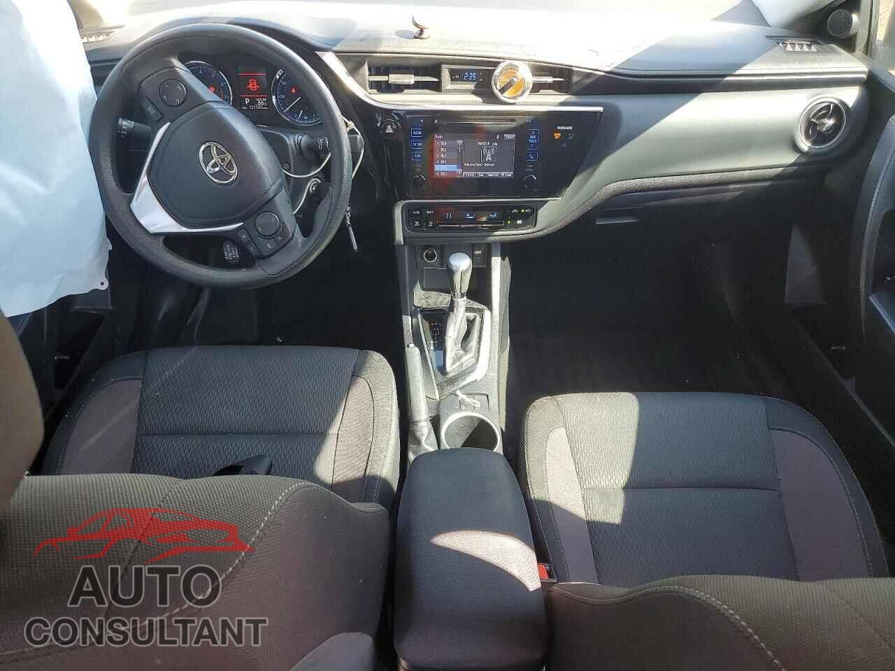 TOYOTA COROLLA 2017 - 2T1BURHEXHC813641