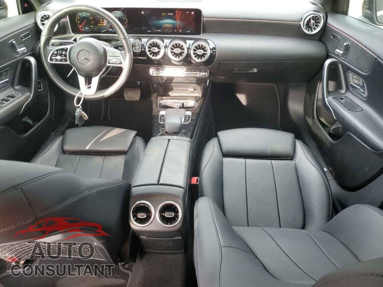 MERCEDES-BENZ A-CLASS 2019 - WDD3G4EB2KW024607