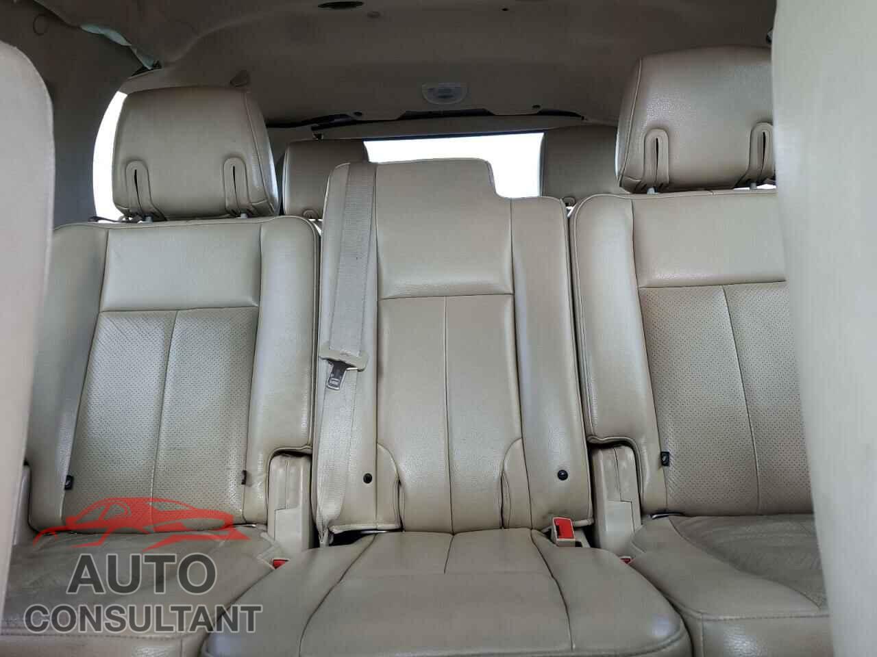 FORD EXPEDITION 2010 - 1FMJU1J54AEB03690