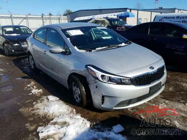 KIA FORTE 2018 - 3KPFK4A76JE271029