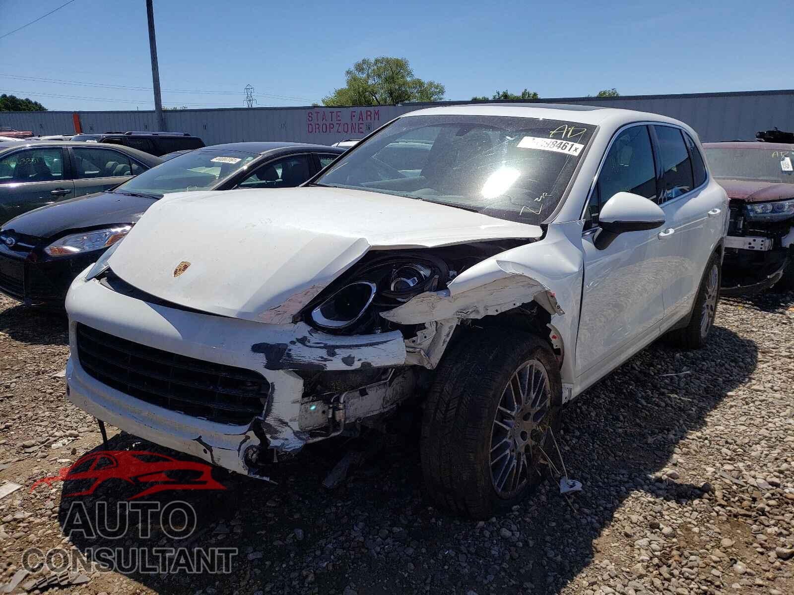 PORSCHE CAYENNE 2016 - WP1AA2A27GKA15413