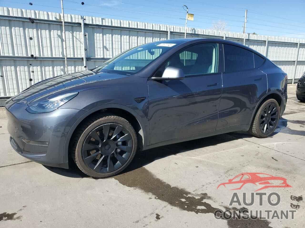 TESLA MODEL Y 2021 - 5YJYGDEEXMF182212