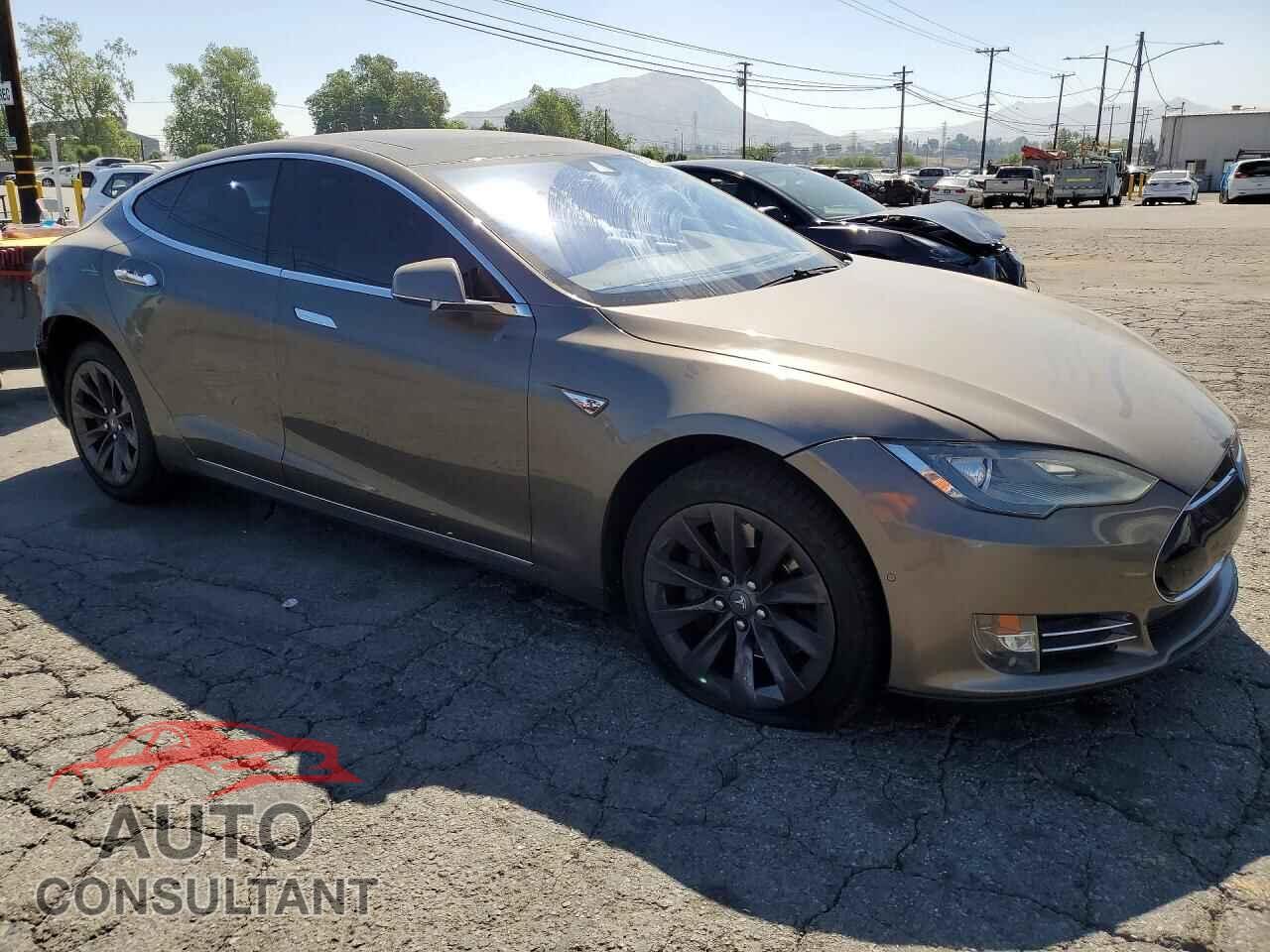 TESLA MODEL S 2016 - 5YJSA1E20GF123881
