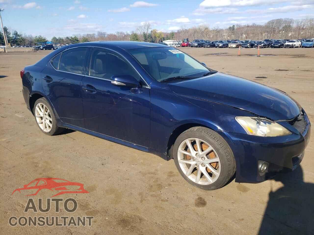 LEXUS IS 2011 - JTHCF5C27B5045818