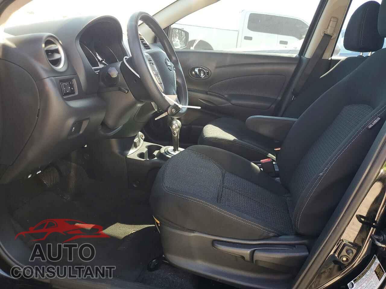 NISSAN VERSA 2019 - 3N1CN7AP3KL838986