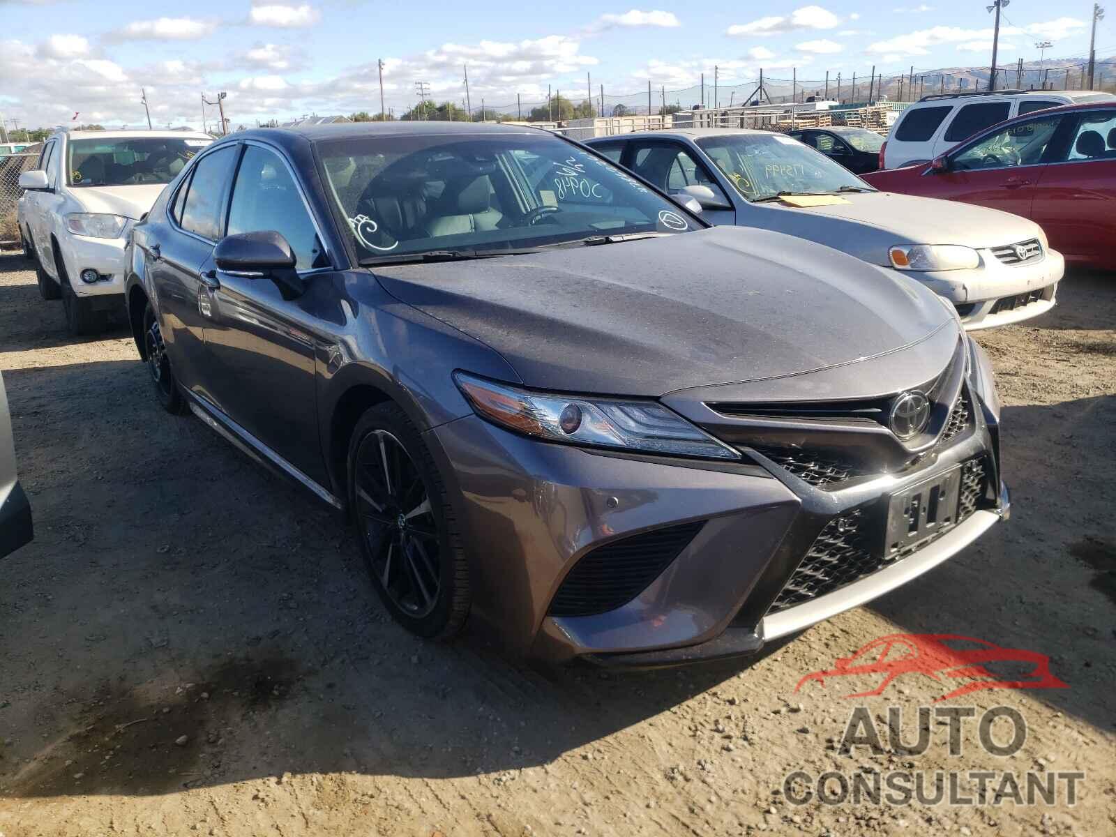 TOYOTA CAMRY 2018 - 4T1B61HK7JU022120