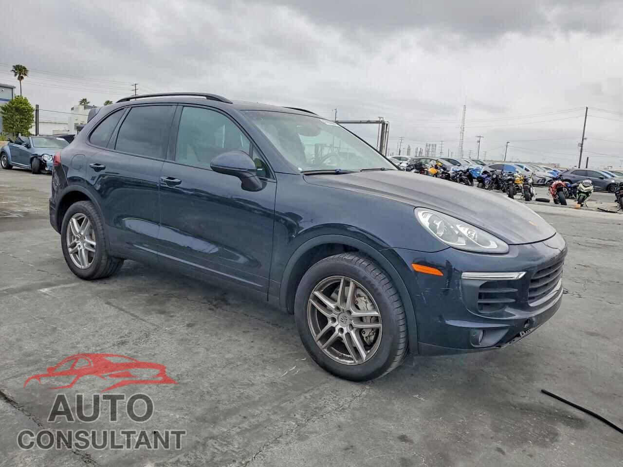 PORSCHE CAYENNE 2017 - WP1AB2A21HLA50490